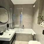 Apartmate- Scala Oldown Lakowa Lägenhet *