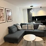 Apartmate- Scala Oldown Lakowa Lägenhet *